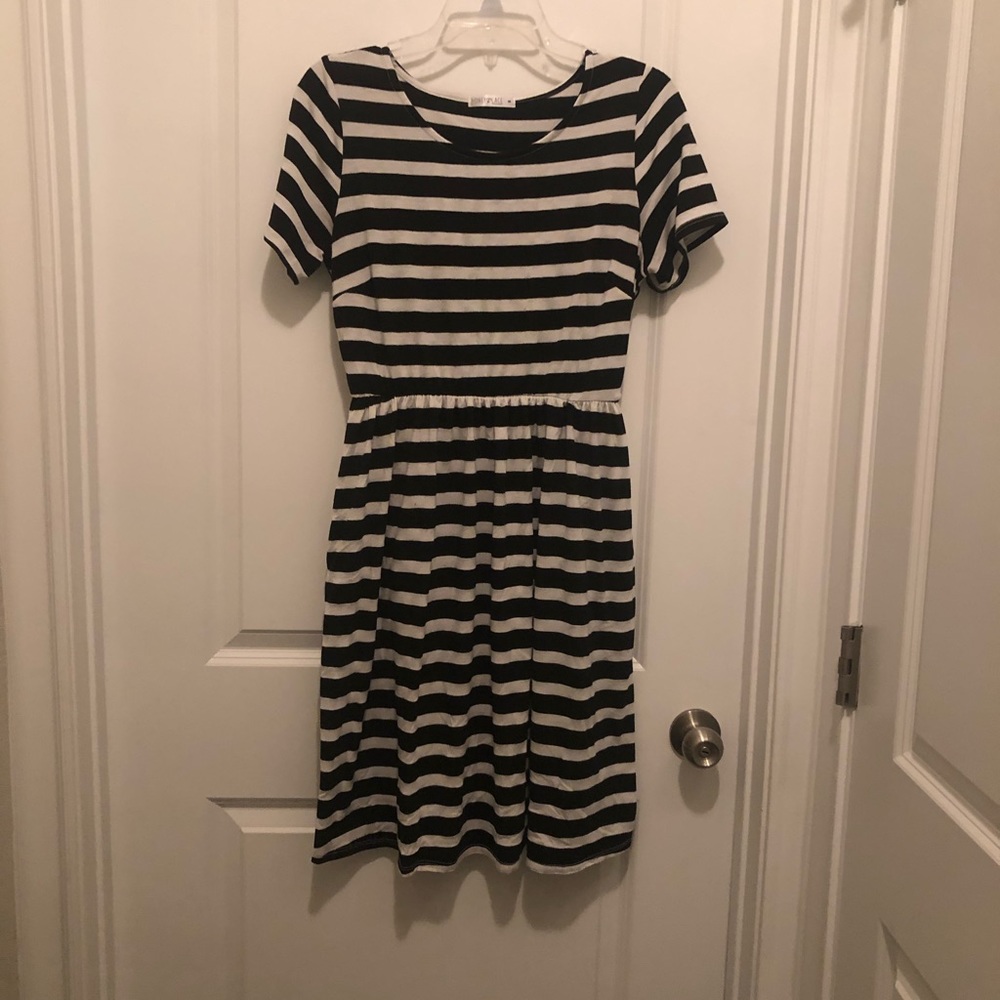 Honey and Lace Windsor